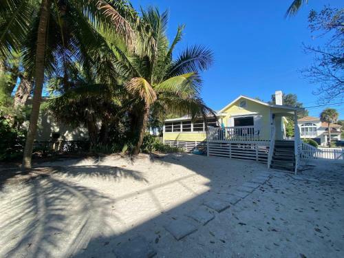 3320 Estero Boulevard