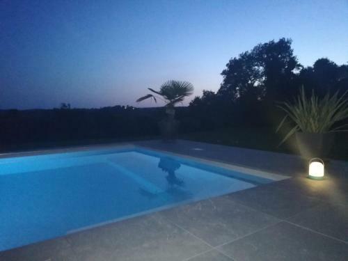 Chambre Calme Avec Piscine
