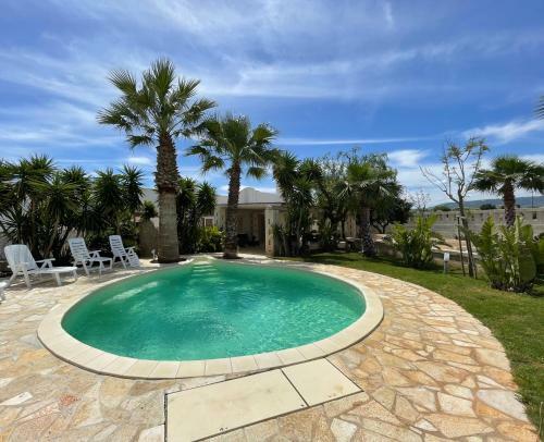Tropical Palm Villa