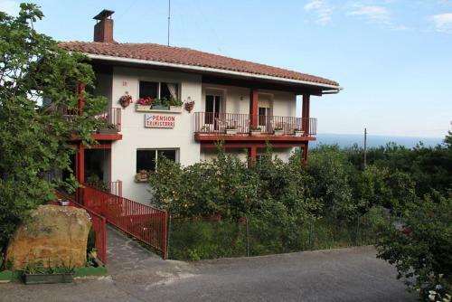 Hostal Pensi�n Tximistarri