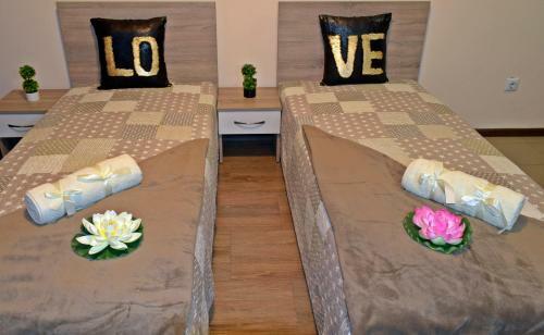 Flora Beach Apartaments