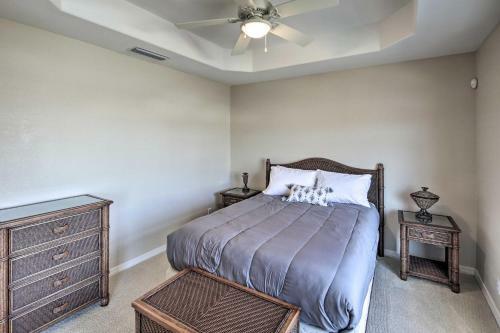 Modern Lake Havasu Oasis With Putting Green And Bbq!