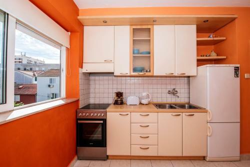 Marina Bay Apartment