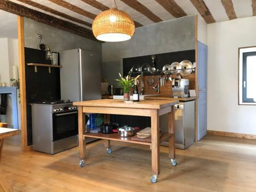 Maison Pr�s De La Rivi�re