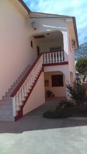 Hostal Guesthouse Bili