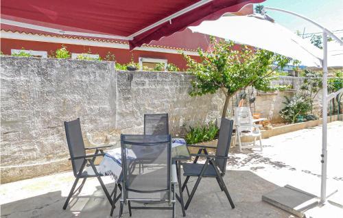 Nice Home In Avola With Wifi And 1 Bedrooms