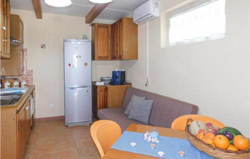 Nice Home In Avola With Wifi And 1 Bedrooms