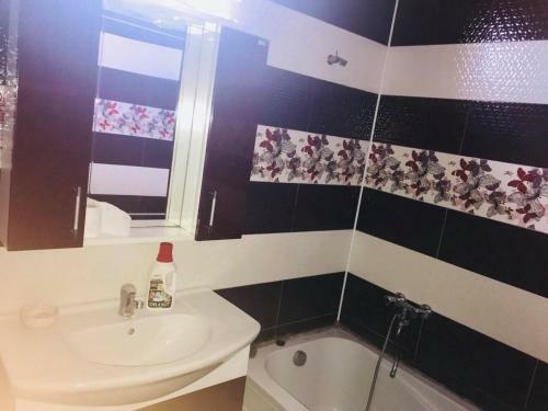 Apartament Genri