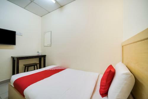 Oyo 301 River Inn Hotel