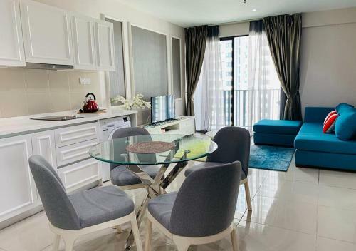 Hostal Khu Suite@i-city