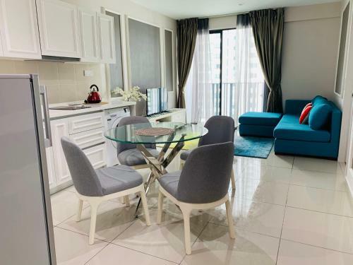 Hostal Khu Suite@i-city