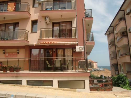 Hostal Guest House La Rose