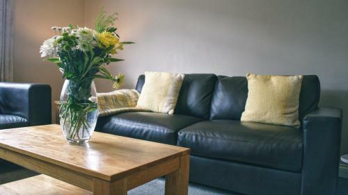 Garden Dwellcome Home 3 Bedroom House