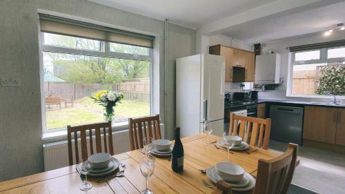 Garden Dwellcome Home 3 Bedroom House