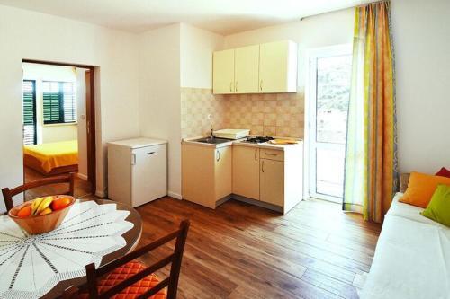 Apartments Villa Vesna Podgora - Cdm05026-cya