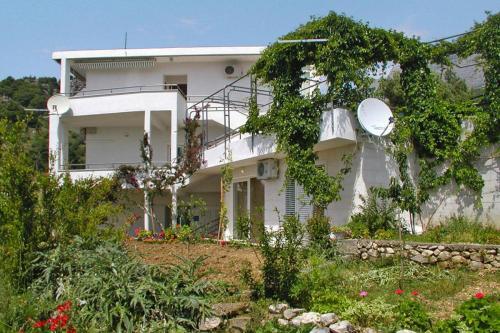 Apartments Villa Nada Podgora - Cdm05024-dyc