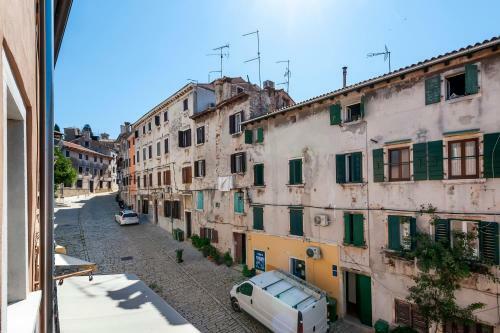 Apartment De Amicis