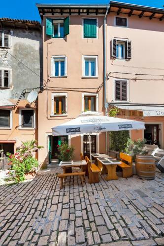 Apartment De Amicis