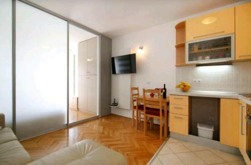 Apartment Split Sun