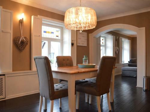 Cozy Charming Apartment In Roosteren By The Lake