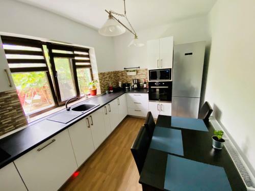 Hostal Holiday Home Esku