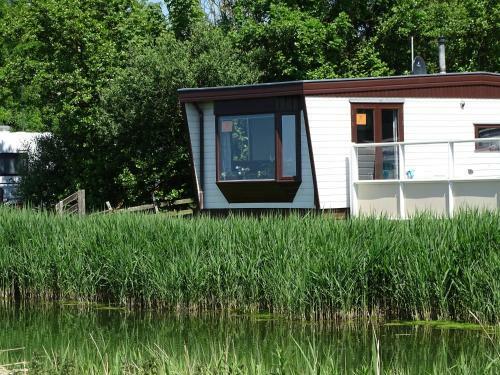 Stacaravanverhuur Kroon Chalet Yy4
