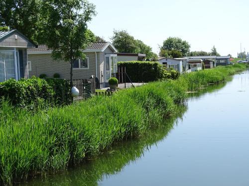 Stacaravanverhuur Kroon Chalet Yy4