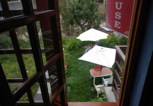 Hostal Saiman Guest House