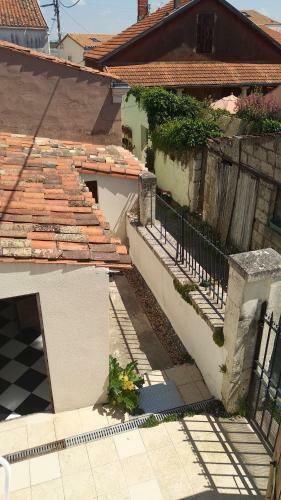 Maison Bord De Mer Vieux Chapus + D�pendance