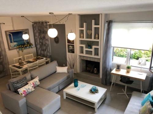 Sofia's Pearl Beachfront Maisonette