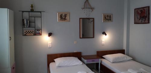 Hostal ?mmos Rooms