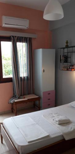 Hostal ?mmos Rooms