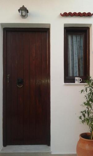 Hostal ?mmos Rooms
