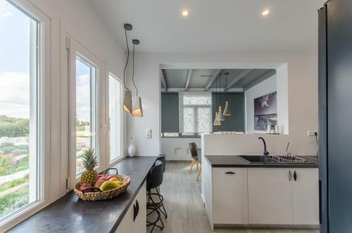 Wave Whisper Villa