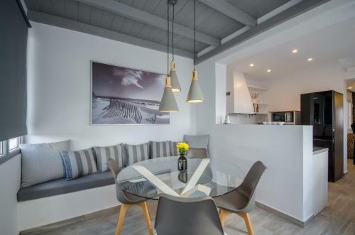 Wave Whisper Villa