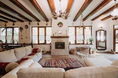 Hostal Casa De Sub Munte