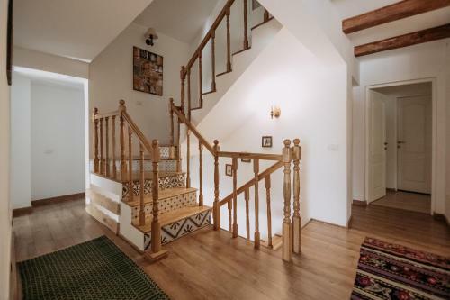 Hostal Casa De Sub Munte
