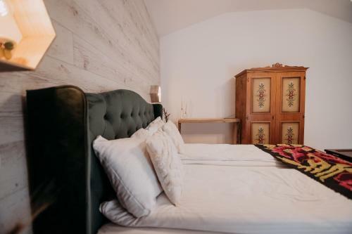 Hostal Casa De Sub Munte