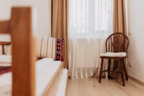 Hostal Casa De Sub Munte