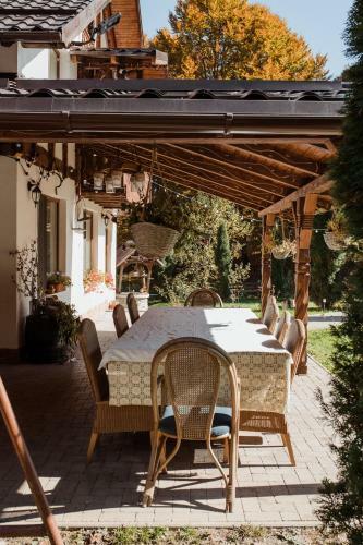 Hostal Casa De Sub Munte