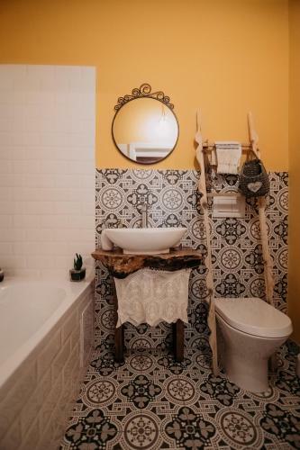 Hostal Casa De Sub Munte