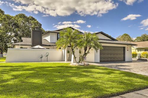 Pet-friendly Tampa Oasis About 15 Mi From Downtown!