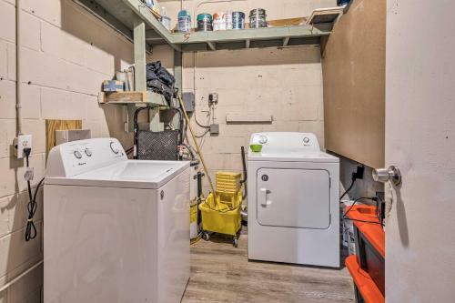 The Float Yard Pensacola Home With Pool Table