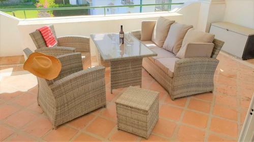 Luxury Apartment Near Puerto Ban�s