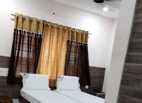 Hotel Pickurstay@v Grand Inn