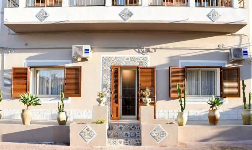Hostal Dolcelina Home