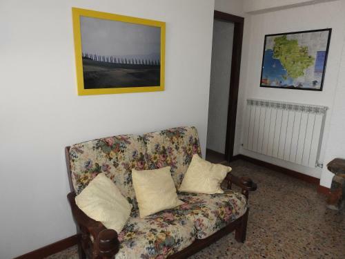 Big Apartment In Southern Tuscany With View And Pool