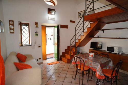 Daniela House