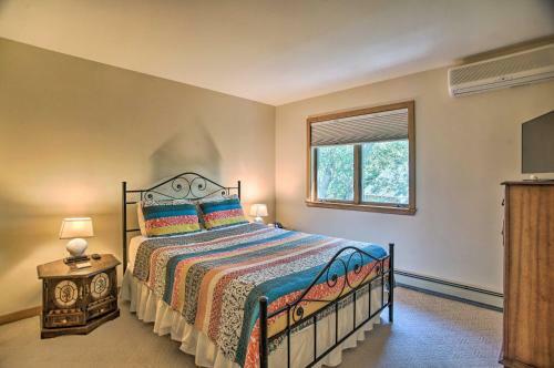 Vineyard Gem Less Than 2 Mi To Beach And Oak Bluffs!