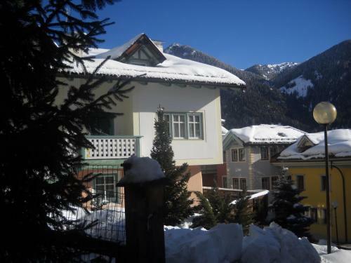 Casa Al Mesd�